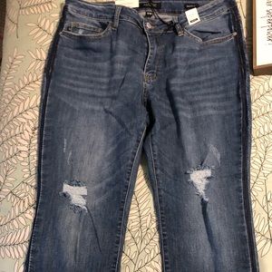 BNWT Judy Blue distresses skinny jeans